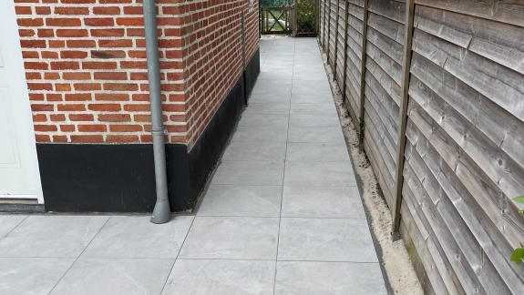 belægning rundt om huset