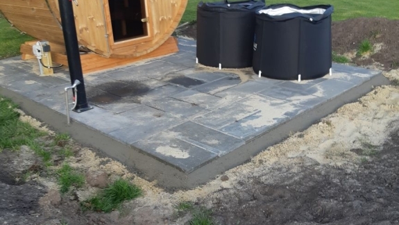 Ny belægning ved sauna