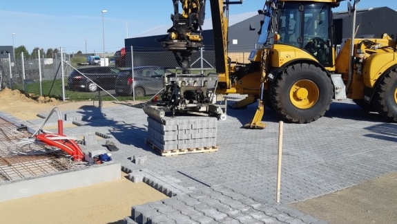 Belægning ved erhvervsejendom